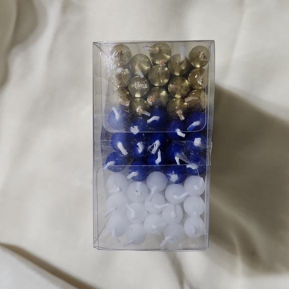 Hanukkah Tapered Candles - Picture 4 of 4